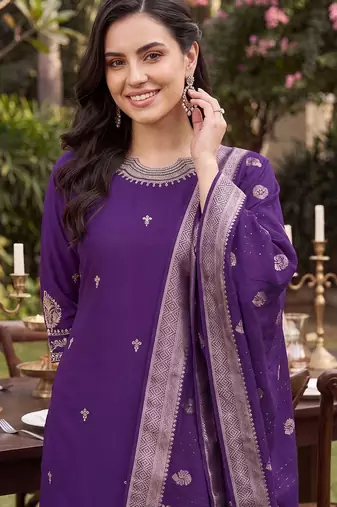 women ethnic motifs embroidered regular kurta with trousers & with dupatta