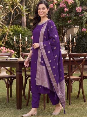 women ethnic motifs embroidered regular kurta with trousers & with dupatta 6