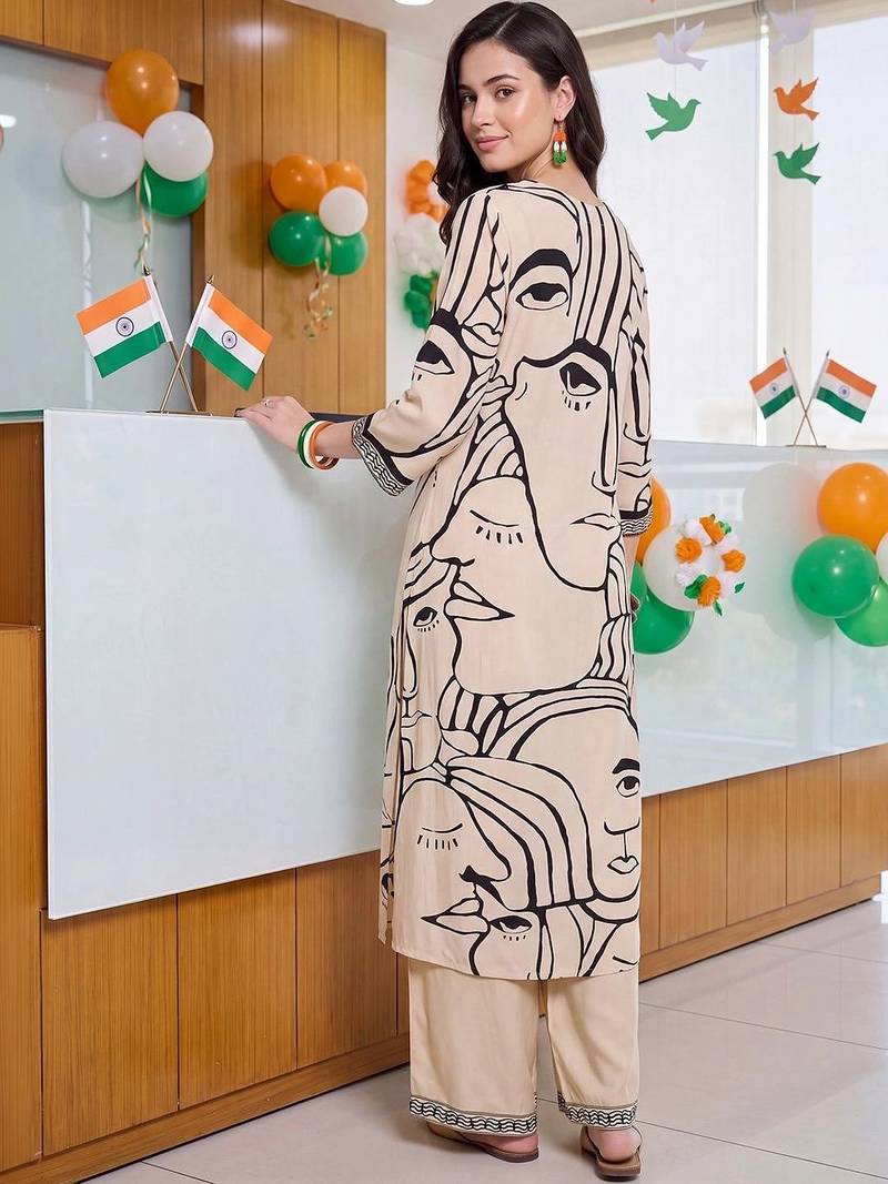 women printed regular kurta with palazzos