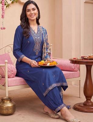 women ethnic motifs embroidered regular thread work kurta with patiala & with dupatta 1