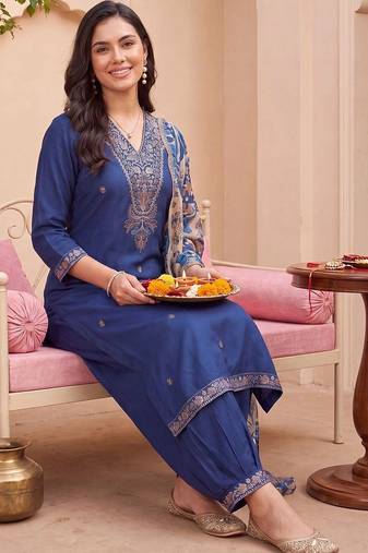 women ethnic motifs embroidered regular thread work kurta with patiala & with dupatta