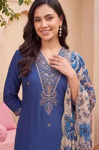 women ethnic motifs embroidered regular thread work kurta with patiala & with dupatta