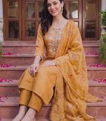 women floral embroidered regular thread work liva kurta with trousers & with dupatta