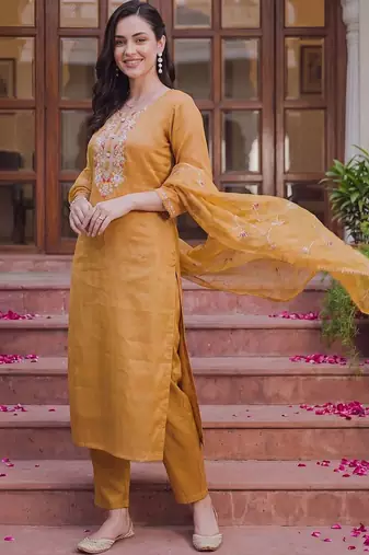 women floral embroidered regular thread work liva kurta with trousers & with dupatta