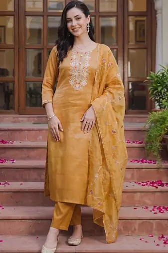 women floral embroidered regular thread work liva kurta with trousers & with dupatta