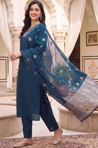 women ethnic motifs embroidered regular thread work kurta with trousers & with dupatta
