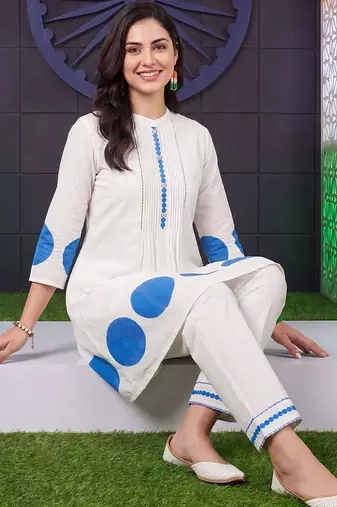 women printed regular thread work cotton kurta with trousers