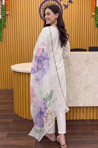 women floral embroidered regular thread work cotton kurta with trousers & with dupatta