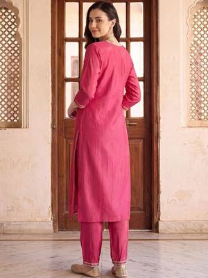 women ethnic motifs embroidered regular thread work kurta with trousers 5