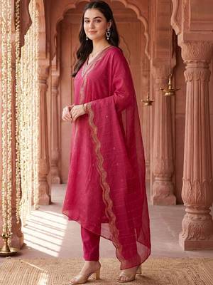 women ethnic motifs embroidered regular kurta with trousers & with dupatta 1