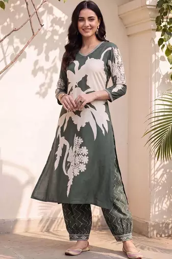 women floral printed regular kurta with trousers