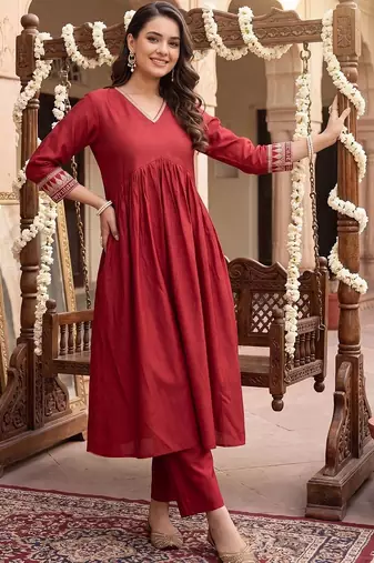 women empire thread work liva kurta with trousers
