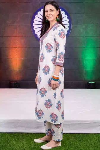 women floral printed regular cotton kurta with trousers