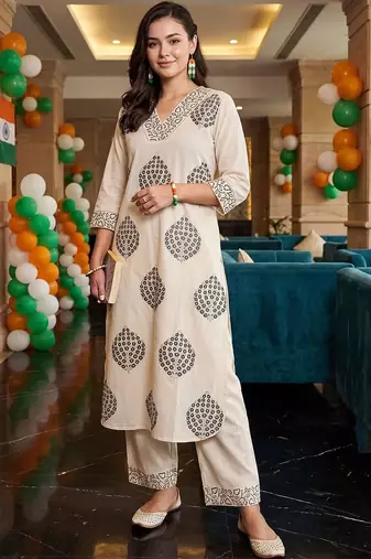 women ethnic motifs printed regular cotton kurta with trousers