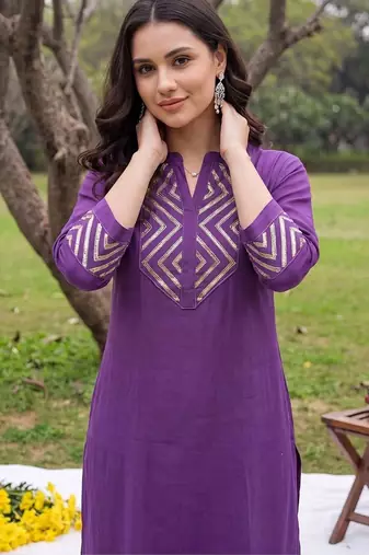 women printed regular kurta with trousers