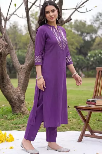 women printed regular kurta with trousers
