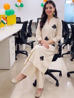 women printed regular cotton kurta with palazzos 5