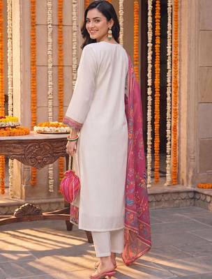 women ethnic motifs embroidered regular kurta with trousers & with dupatta 6