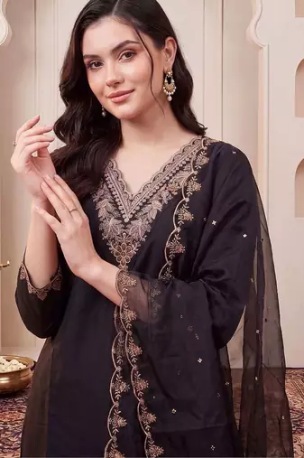 women ethnic motifs embroidered regular kurta with trousers & with dupatta