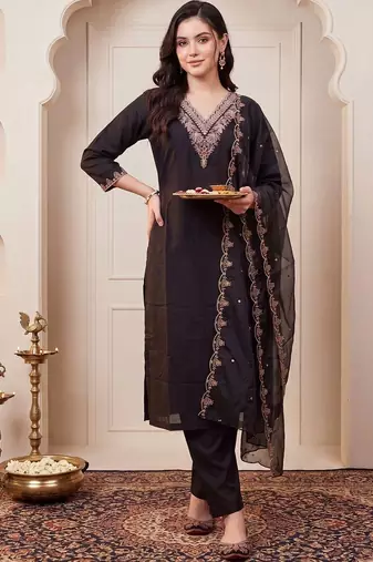 women ethnic motifs embroidered regular kurta with trousers & with dupatta