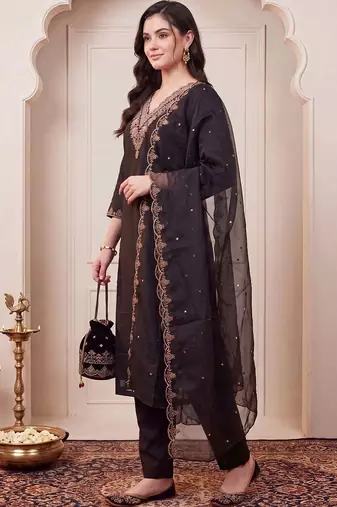 women ethnic motifs embroidered regular kurta with trousers & with dupatta