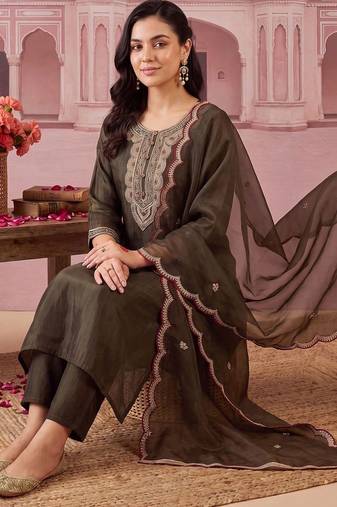 women ethnic motifs embroidered regular thread work liva kurta with trousers & with dupatta