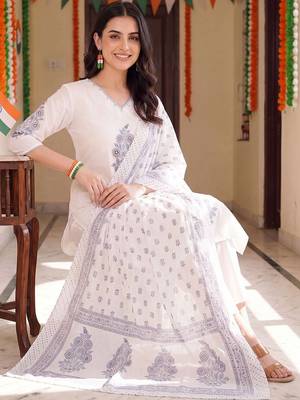 women ethnic motifs printed regular cotton kurta with trousers & with dupatta 4