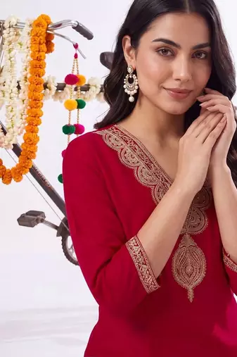 women ethnic motifs embroidered regular thread work liva kurta with trousers