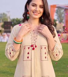 women printed regular kurta with trousers