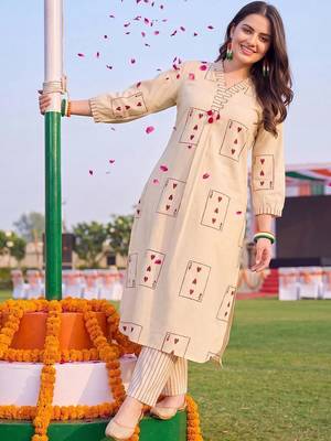 women printed regular kurta with trousers 1