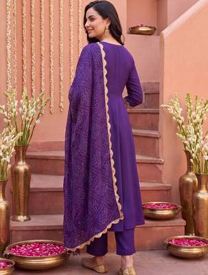 women ethnic motifs embroidered regular thread work kurta with trousers & with dupatta 5