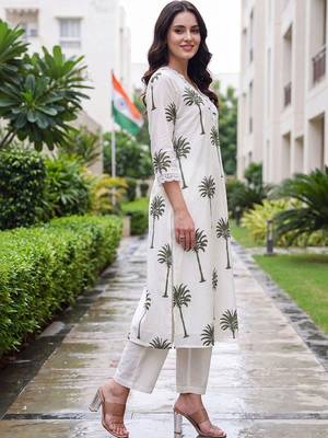 women ethnic motifs printed regular cotton kurta with trousers 4