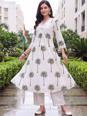 women ethnic motifs printed regular cotton kurta with trousers 6