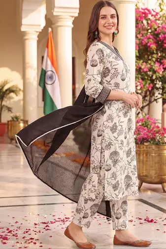 women floral printed regular cotton kurta with trousers & with dupatta