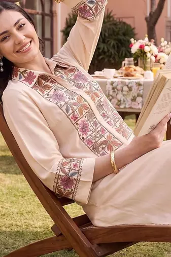 women ethnic motifs embroidered regular thread work kurta with pyjamas