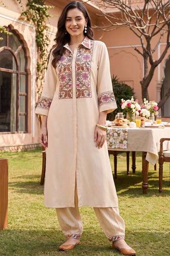 women ethnic motifs embroidered regular thread work kurta with pyjamas