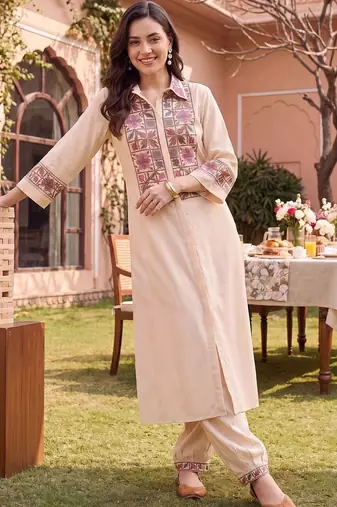 women ethnic motifs embroidered regular thread work kurta with pyjamas