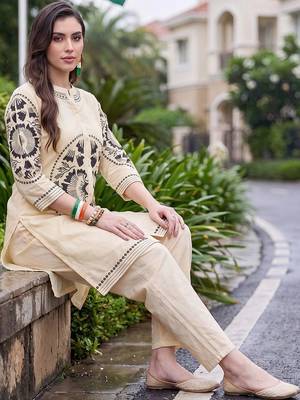 women ethnic motifs embroidered regular thread work cotton kurta with trousers 1