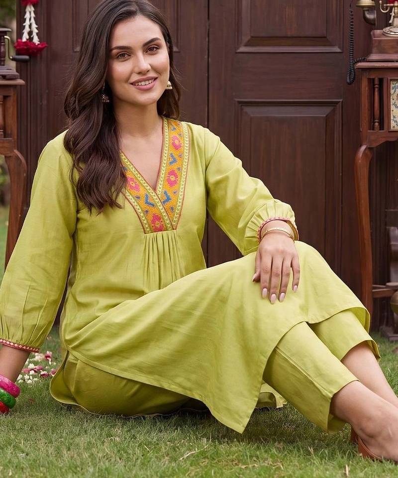 women ethnic motifs embroidered empire thread work liva kurta with trousers