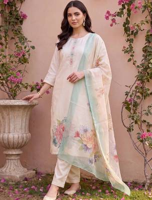 women floral printed regular thread work kurta with trousers & with dupatta 1
