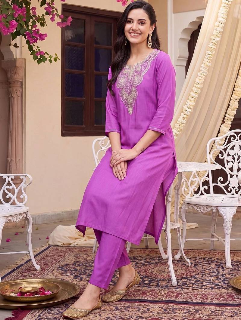 women ethnic motifs embroidered regular thread work kurta with trousers