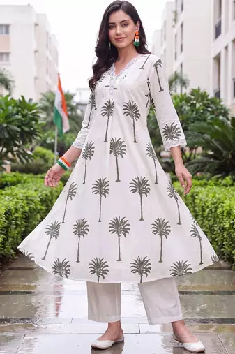 women floral printed regular cotton kurta with trousers