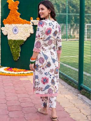 women floral printed regular cotton kurta with trousers 6