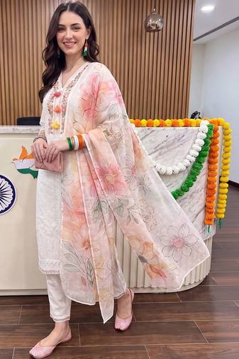 women floral embroidered regular thread work cotton kurta with trousers & with dupatta