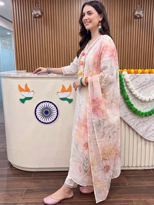 women floral embroidered regular thread work cotton kurta with trousers & with dupatta 4