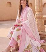 women floral printed regular cotton kurta with trousers & with dupatta