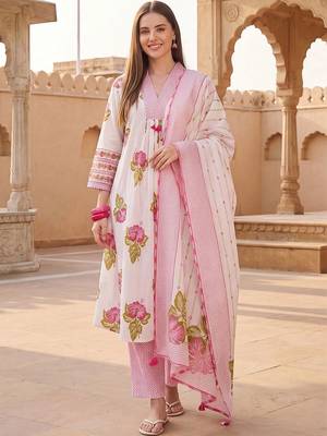 women floral printed regular cotton kurta with trousers & with dupatta 5