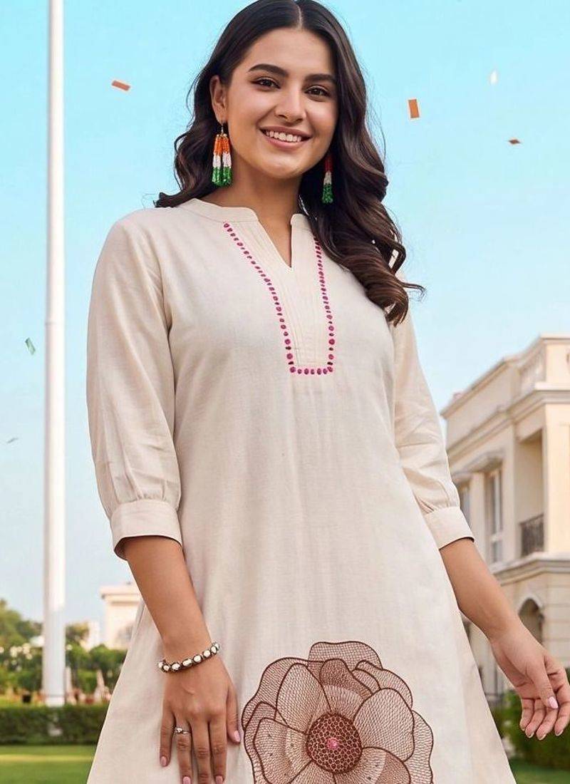 women floral embroidered regular thread work kurta with trousers