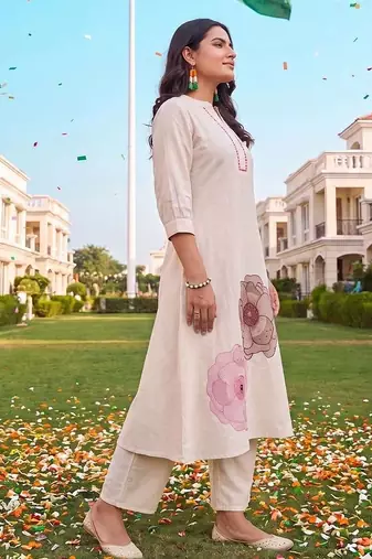 women floral embroidered regular thread work kurta with trousers