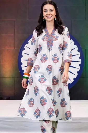 women floral printed regular cotton kurta with trousers
